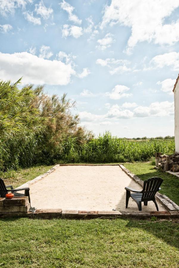 Mas De Bouvet En Camargue Bed and Breakfast Albaron Εξωτερικό φωτογραφία
