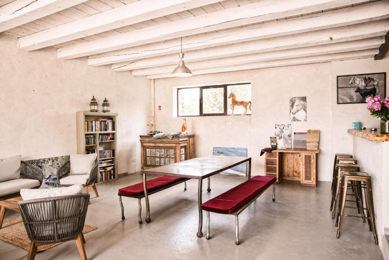 Mas De Bouvet En Camargue Bed and Breakfast Albaron Εξωτερικό φωτογραφία