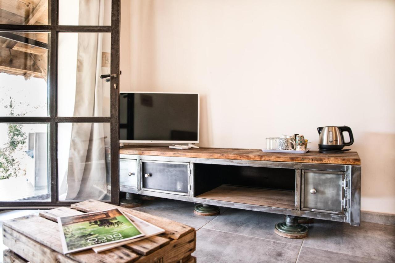 Mas De Bouvet En Camargue Bed and Breakfast Albaron Εξωτερικό φωτογραφία